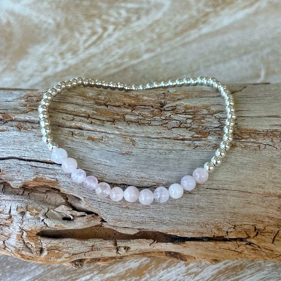 Handmade 14k gold filled bead + pale pink morganite bead stretch bracelet - Picture 4 of 11